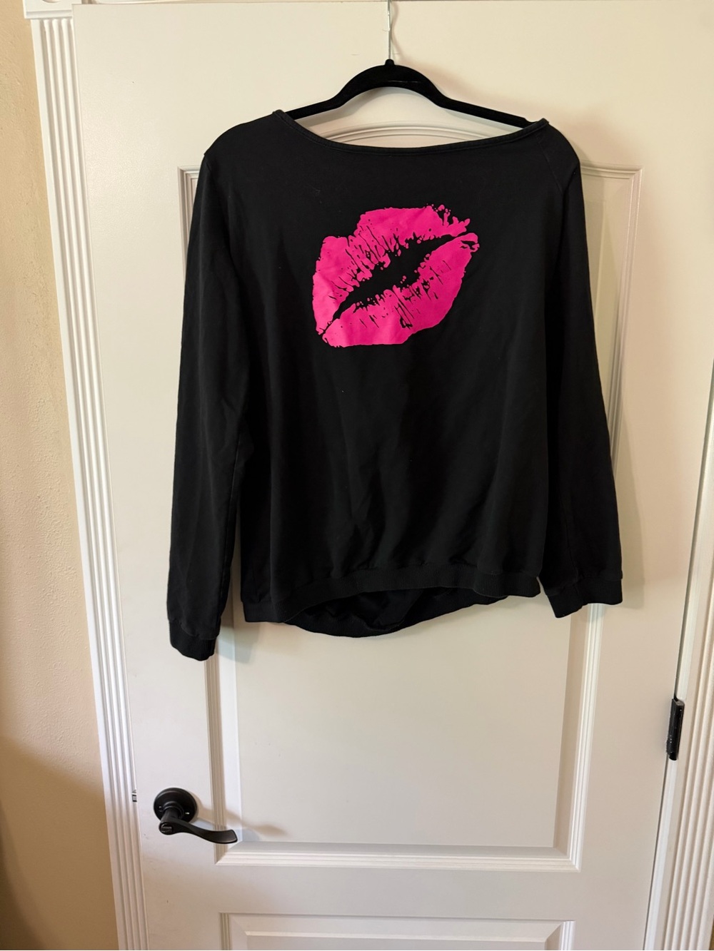 Black  Off the Shoulder Sweatshirt with Hot Pink Lip Graphic